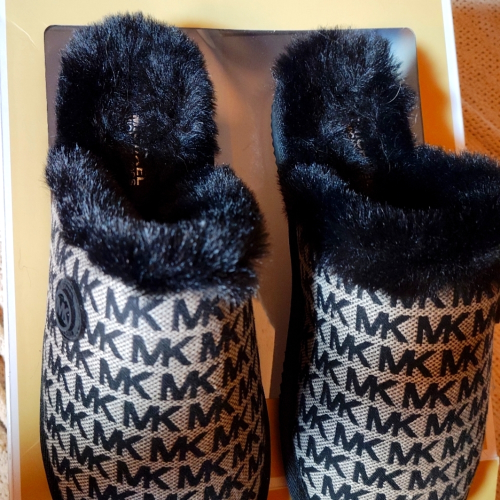 Michael Kors Slippers